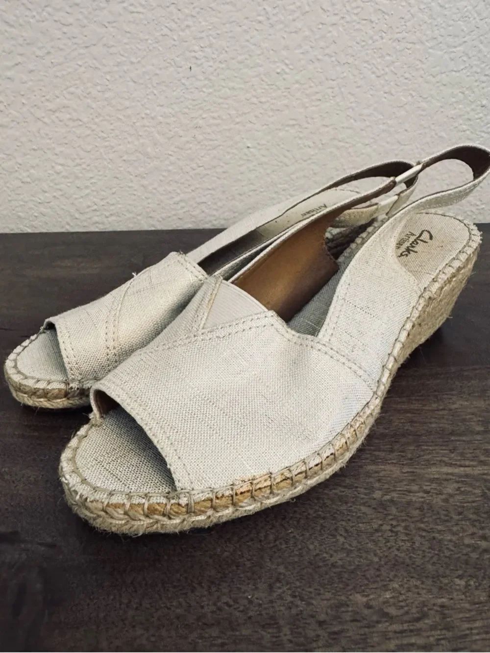 Clarks Artisan Cream Gold Espadrille Wedge Sandals 10
